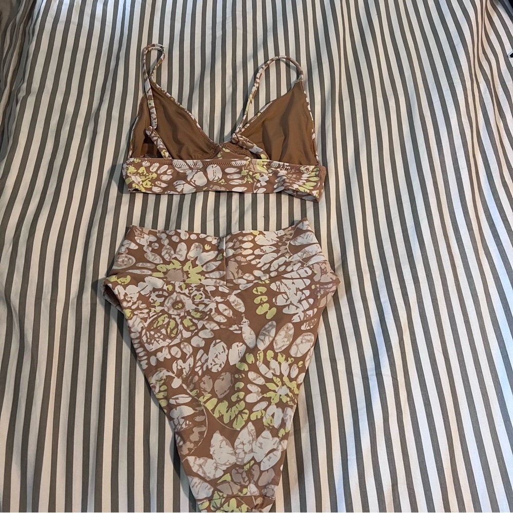 Aerie High Rise Crossover Bikini SET - Picture 5 of 9